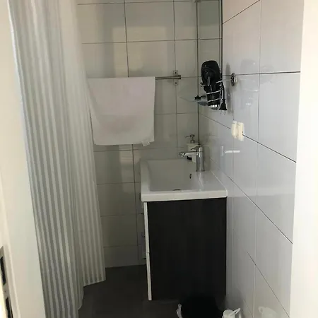 2 Verena Mit Meerblick