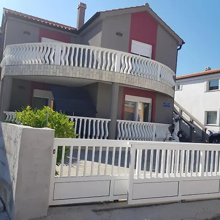 Appartement 2 Verena Mit Meerblick Vir